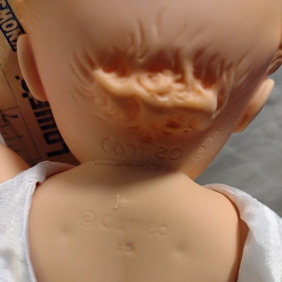 Kewpie Doll 1997 by Lee Middleton "Almost Angelic" - Picture 3 of 13